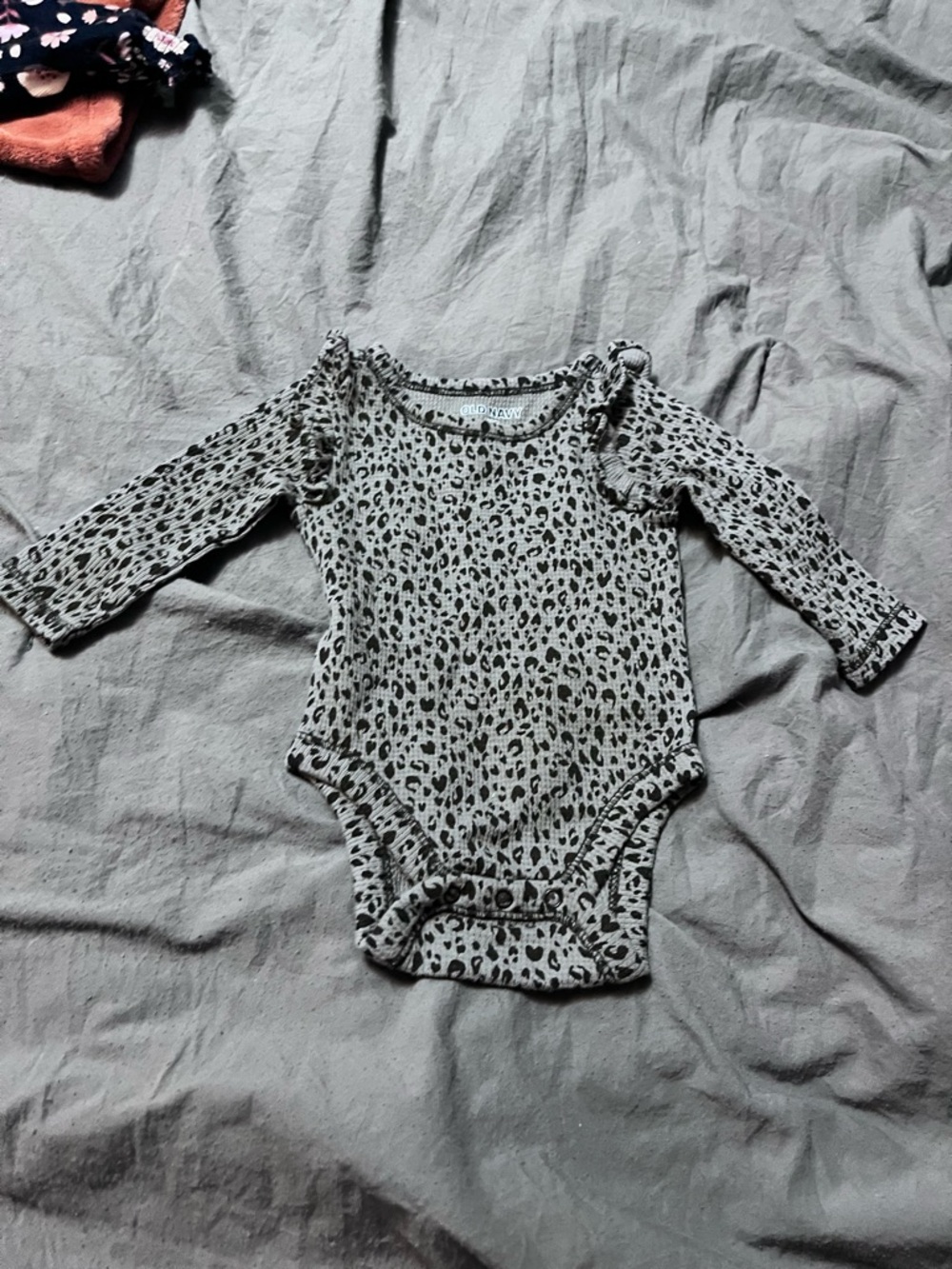 Carter's Gray Leopard Print Long-Sleeve One-Piece Bodysuit Size 0-3 Months